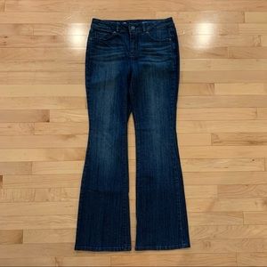 Liz Claiborne women’s size 4 secretly slender bootcut jeans pants